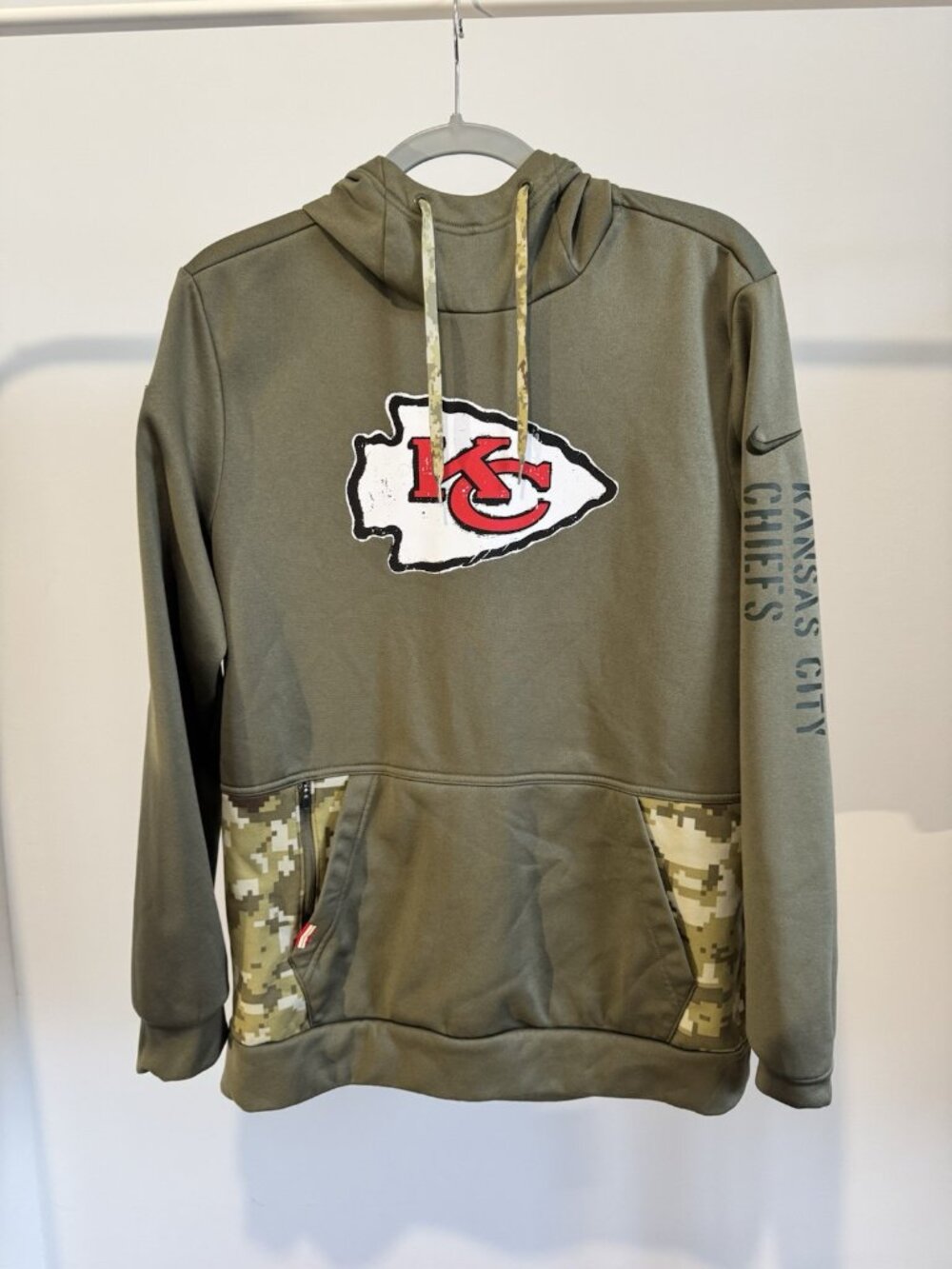 Nike Kansas City Chiefs Salute to Service Hoodie Men's M